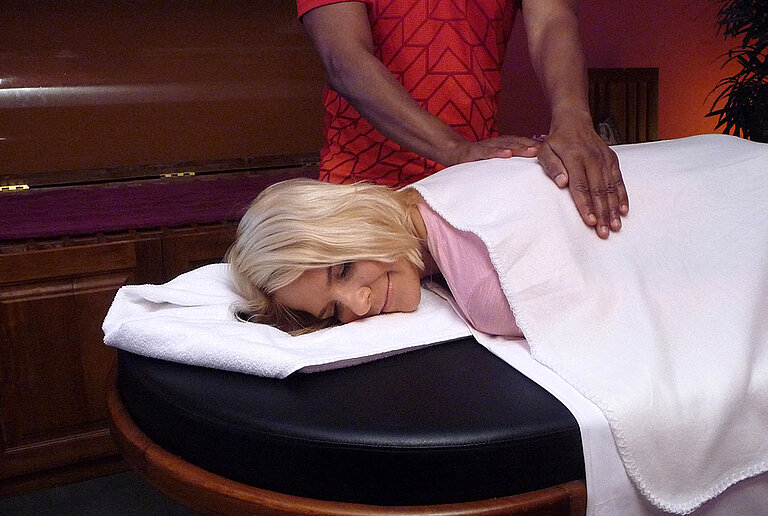 Reiki-Anwendung im centrovital Spa & Sportclub