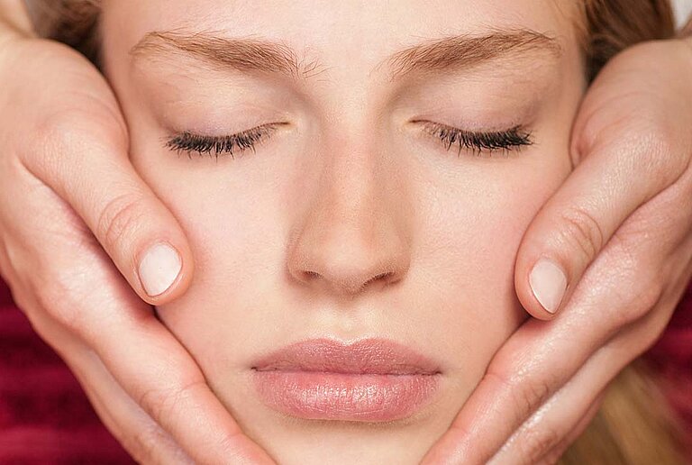 Gesichtsanwendung im centrovital Day Spa